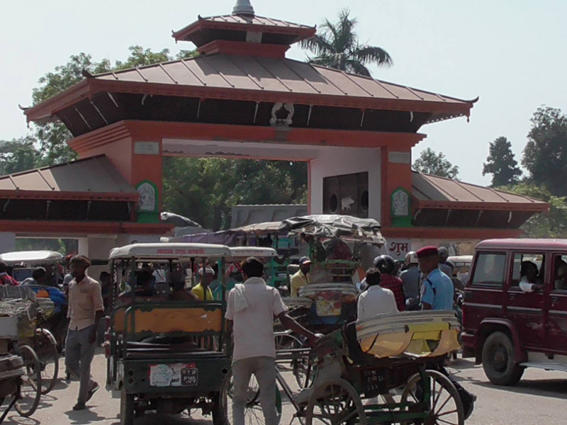 आयात प्रतिबन्धका कारण भारतीय बजारमा बढ्यो नेपालीको भिड